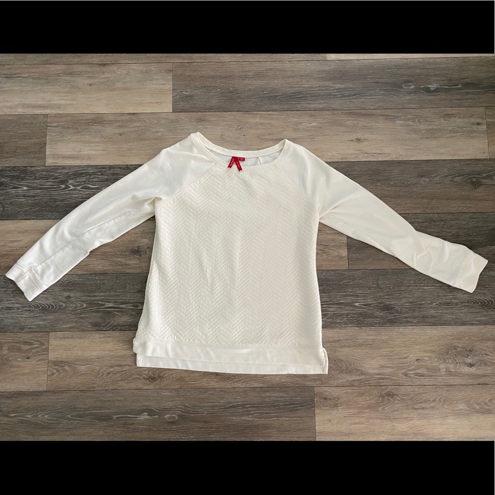 Belk Long-sleeve Red Camel Cream Sweater